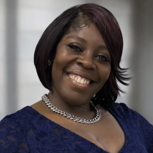 Headshot of LaShawnna Holder